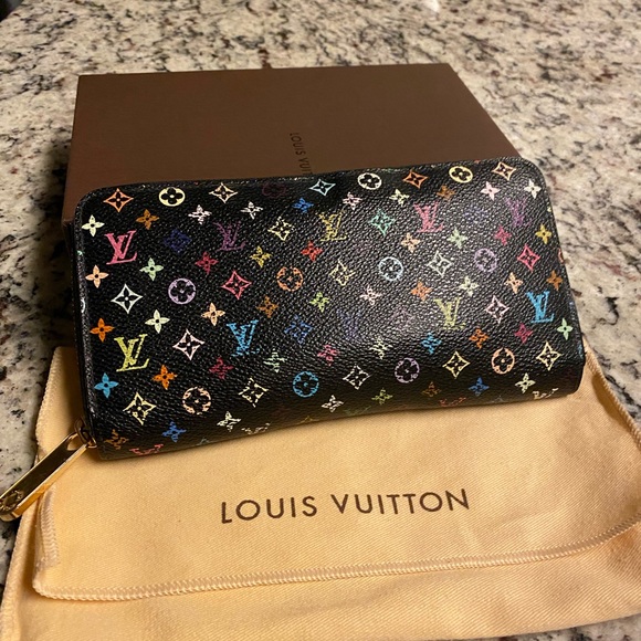 Authentic Louis Vuitton Monogram-Multicolor Zippy Wallet. - Picture 2 of 16